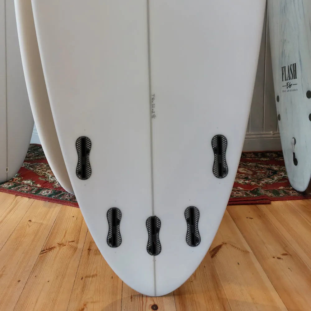 Sunset Mid Length FCS II 6ft 8 Surfboard - White